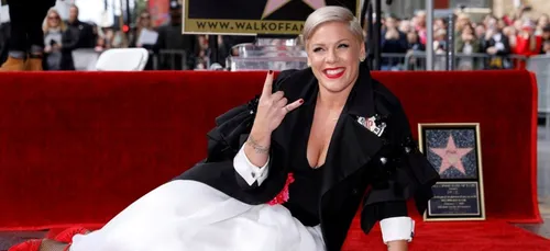 L'étoile de la chanteuse Pink brille désormais à Hollywood