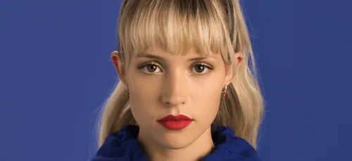 Angèle signe les meilleures ventes d'albums avec streaming en...