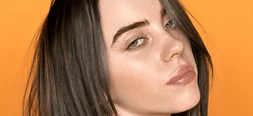 Billie Eilish dévoile les premières notes de "No Time To Die", la...