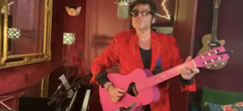 M reprend les "Mots Bleus" en hommage à Christophe