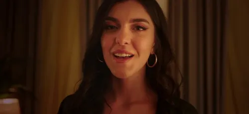 Laure Giordano reprend Amel Bent en soutien aux femmes battues,...