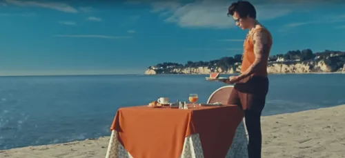 Harry Styles : le clip de Watermelon Sugar sort à 18h ce lundi !
