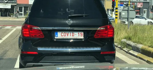 Un Belge paie 1000 euros pour faire immatriculer sa voiture "Covid-19"