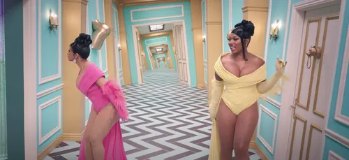 Cardi B et Megan Thee Stallion dépensent 100 000$ en tests Covid...