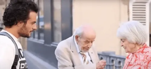 « Toi », le clip très touchant d'Amir