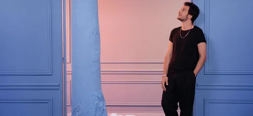 Amir dévoile le making-of de la pochette de « Ressources » !