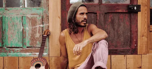 Flo Delavega dévoilera son premier album solo le 4 décembre !