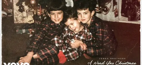 Les Jonas Brothers célèbrent déjà Noël avec “I Need You Christmas”!