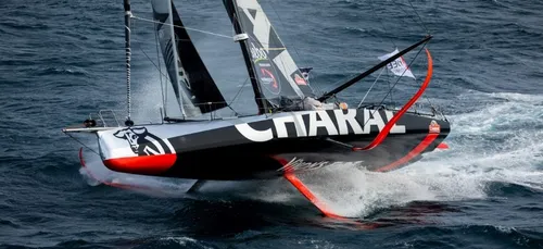 Vendée Globe : un OFNI pour Beyou, demi-tour pour Tripon
