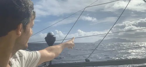 Vendée Globe : Charlie Dalin prend la tête de la course pour la...