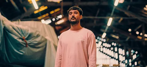 Jérémy Frérot dévoile son nouveau single "Un homme"