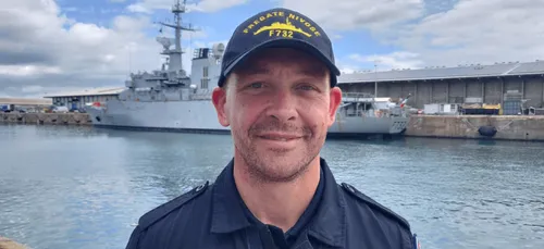 Kevin Escoffier retrouve la terre ferme !