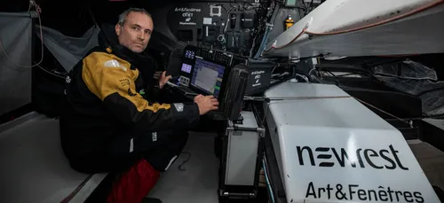 Vendée Globe : Fabrice Amedeo navigue désormais sans ordinateur de...