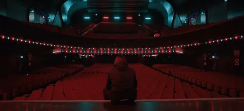 Découvrez le clip "Pas essentiel" de Grand Corps Malade !