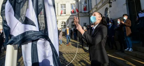 Nantes : Le Gwenn ha Du hissé devant la mairie