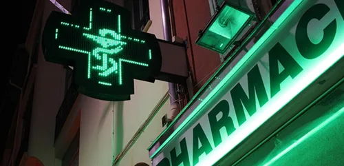 Poitiers : ils tentent de cambrioler une pharmacie en plein couvre-feu