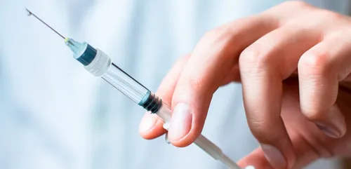 Covid-19 : la France "championne du monde" des réfractaires au vaccin