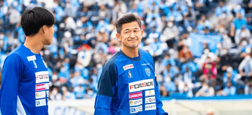 À 53 ans, Kazu Miura, joueur pro le plus âgé au monde, prolonge son...