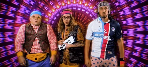 Julien Doré se lâche dans "la chanson des choses inutiles" avec...