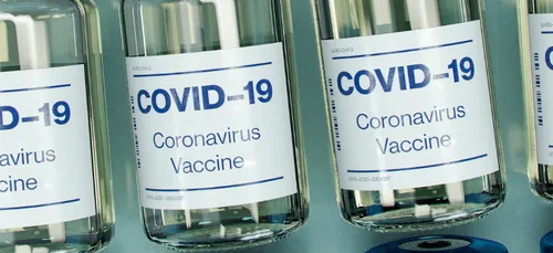 Moderna assure que son vaccin est efficace contre les variants...