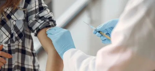 Le vaccin AstraZeneca validé par l’Union européenne pour les plus...