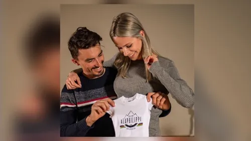 Carnet rose pour le maillot jaune !