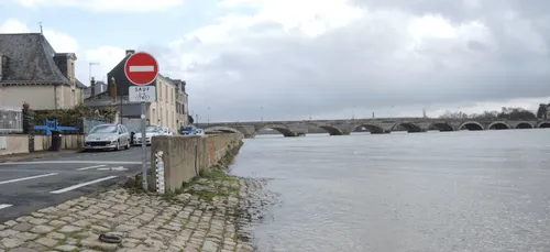 Crues : la ville des Ponts-de-Cé se prépare à la montée de la Loire