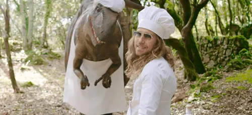 Julien Doré dévoile un "Tuto crêpes" décalé