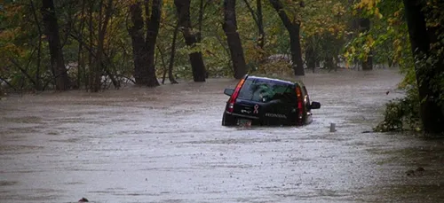 Inondations : Saintes fait face à une montée des eaux exceptionnelle