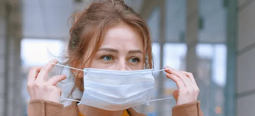 Covid-19 : un isolement allongé à 10 jours pour les personnes...