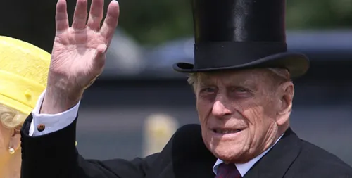 Hospitalisé, le prince Philip, 99 ans, transféré pour des examens...