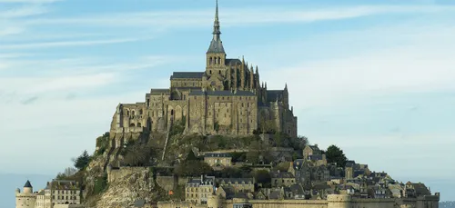 Quatre jeunes escaladent le Mont-Saint-Michel : procès à l'automne
