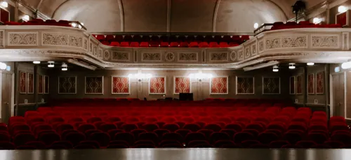 Fermeture des salles de spectacle : des manifestations partout en...