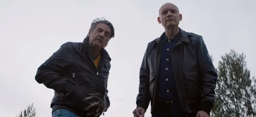 Gaëtan Roussel et Daniel Auteuil en balade dans "Je me jette à ton...