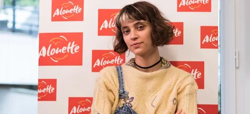 Pomme écrit une lettre aux filles à naître le 8 mars pour la...