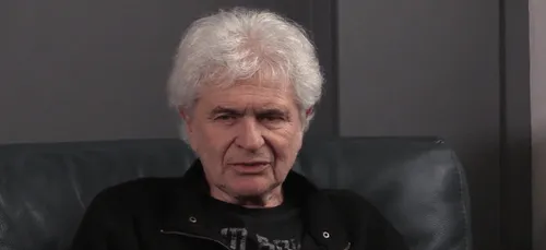 Le metteur en scène Alain Françon grièvement blessé à l'arme...