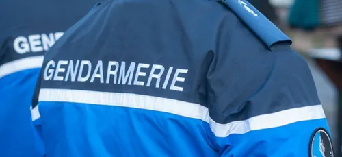 Une voiture fauche 18 cyclistes près de Saint-Etienne, un...