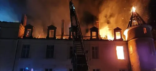 Haute-Vienne : le chateau de Rosier détruit par un incendie