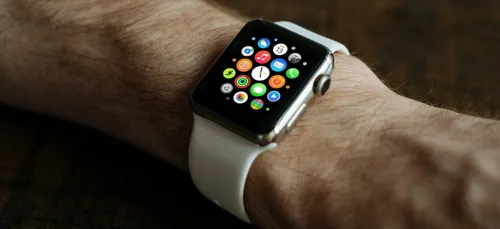 Japon : des chercheurs inventent une montre alimentée par la sueur !