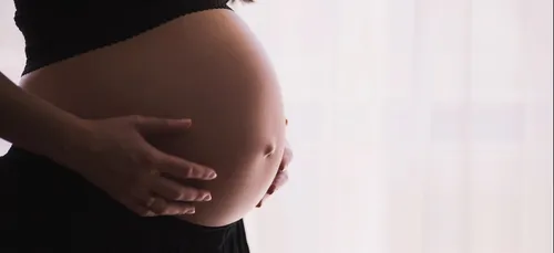 Royaume-Uni : Une femme tombe enceinte en pleine grossesse