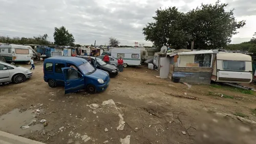 Loire-Atlantique : un important incendie dans un campement de Roms...