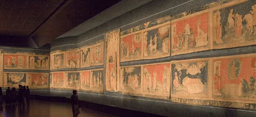Une galerie fait don de fragments de la tenture de l'Apocalypse...