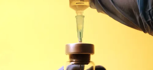 Une Italienne reçoit par erreur un flacon entier du vaccin Pfizer