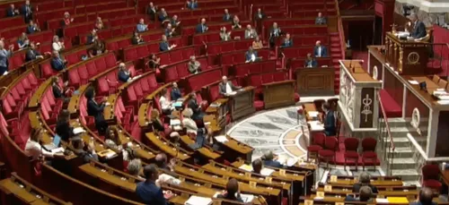 Les députés votent contre le pass sanitaire