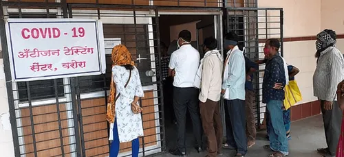 Inde : un filet placé en travers du Gange pour repêcher des morts...