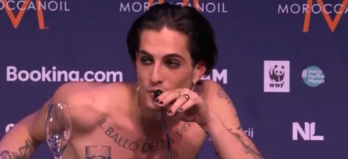 Le chanteur de Maneskin s'est-il drogué devant les caméras du...