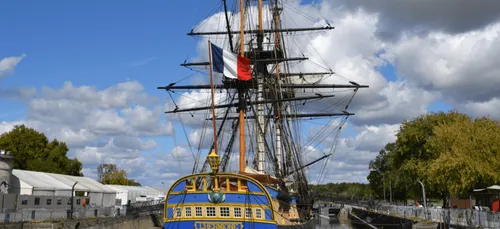 L’Hermione fait escale à La Rochelle