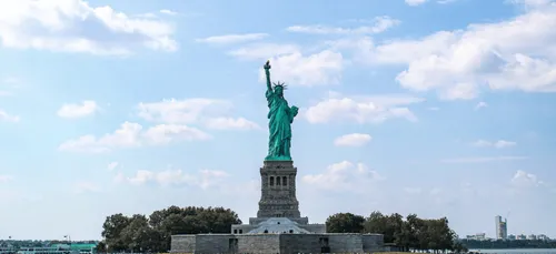 La France envoie une statue de la Liberté miniature aux États-Unis