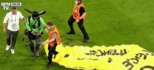 Euro : l'ULM de Greenpeace voulait seulement "survoler" le stade