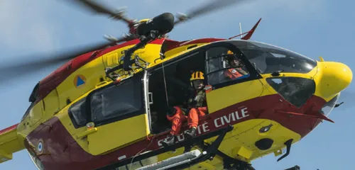 Bretagne : la frayeur de deux marins après le naufrage de leur bateau